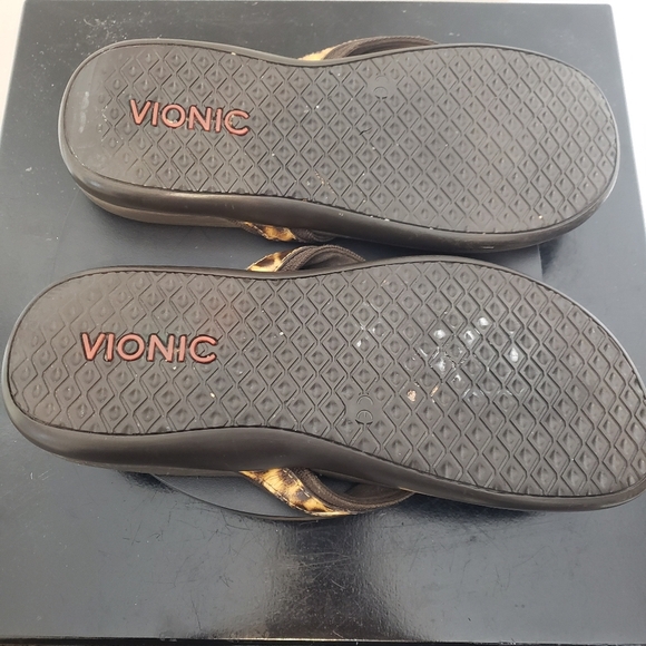Vionic by Orthaheel Tide II Brown Leopard Leather & Mesh Thong Sandals Size 7 - Picture 8 of 8